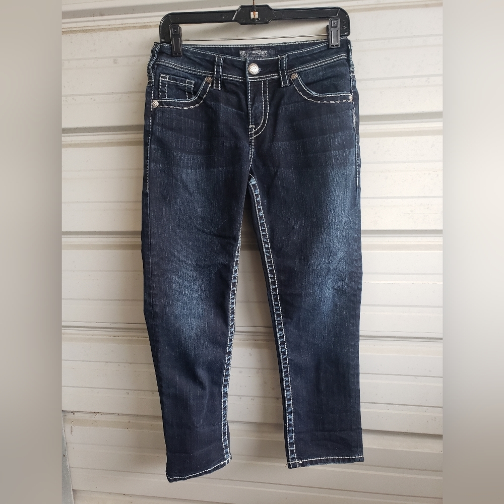Size W28 Silver Jeans fits Size 7 Womens capris cropped jean
